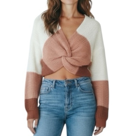 Almost Famous Twist Front Sweater Size M Cream Coral - Picture 2 of 9
